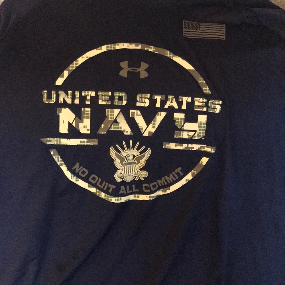 NAVY Under Armour Shirt